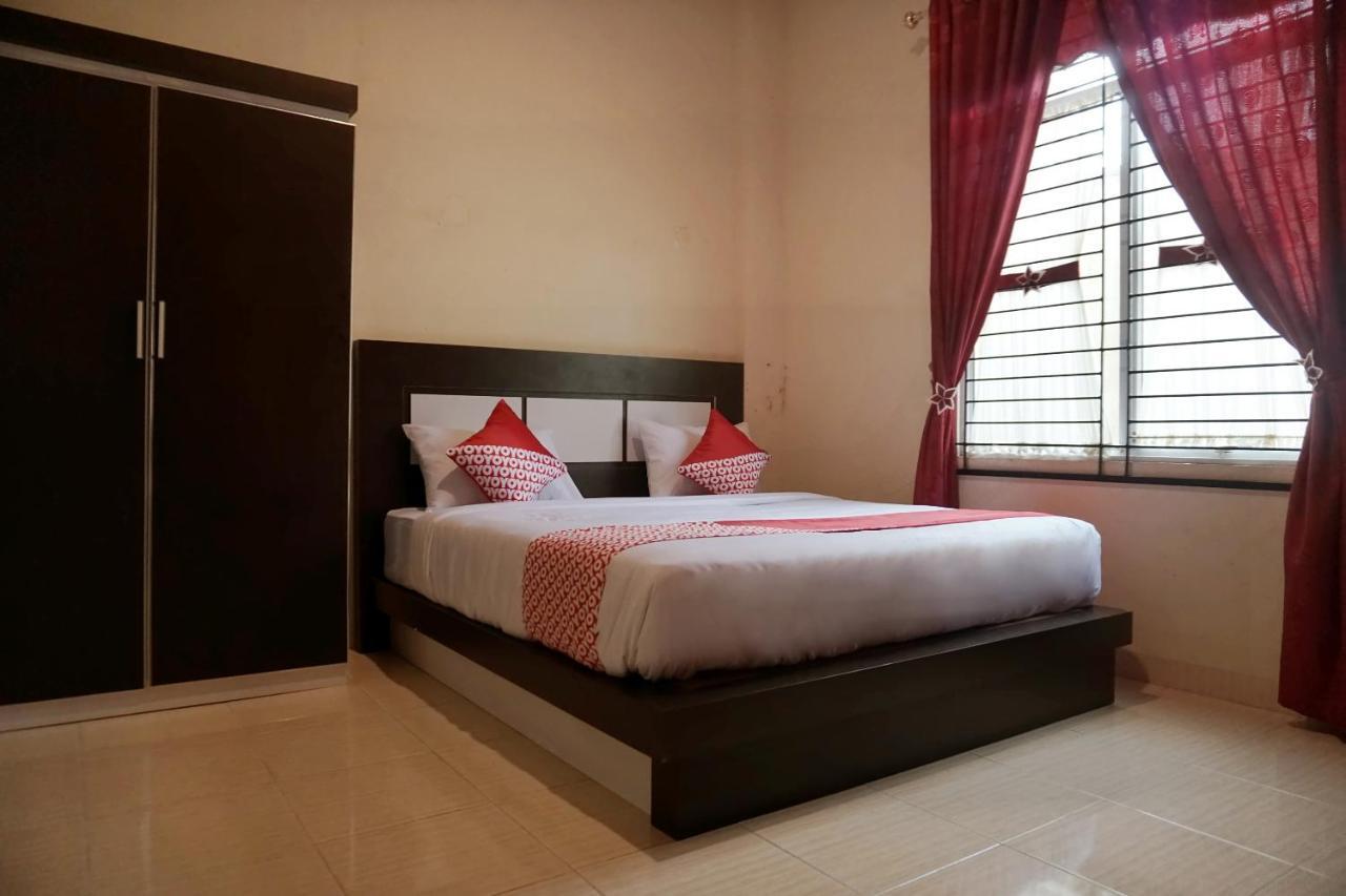 Oyo 1394 Rumaisa Homestay Syariah Pekanbaru Kültér fotó