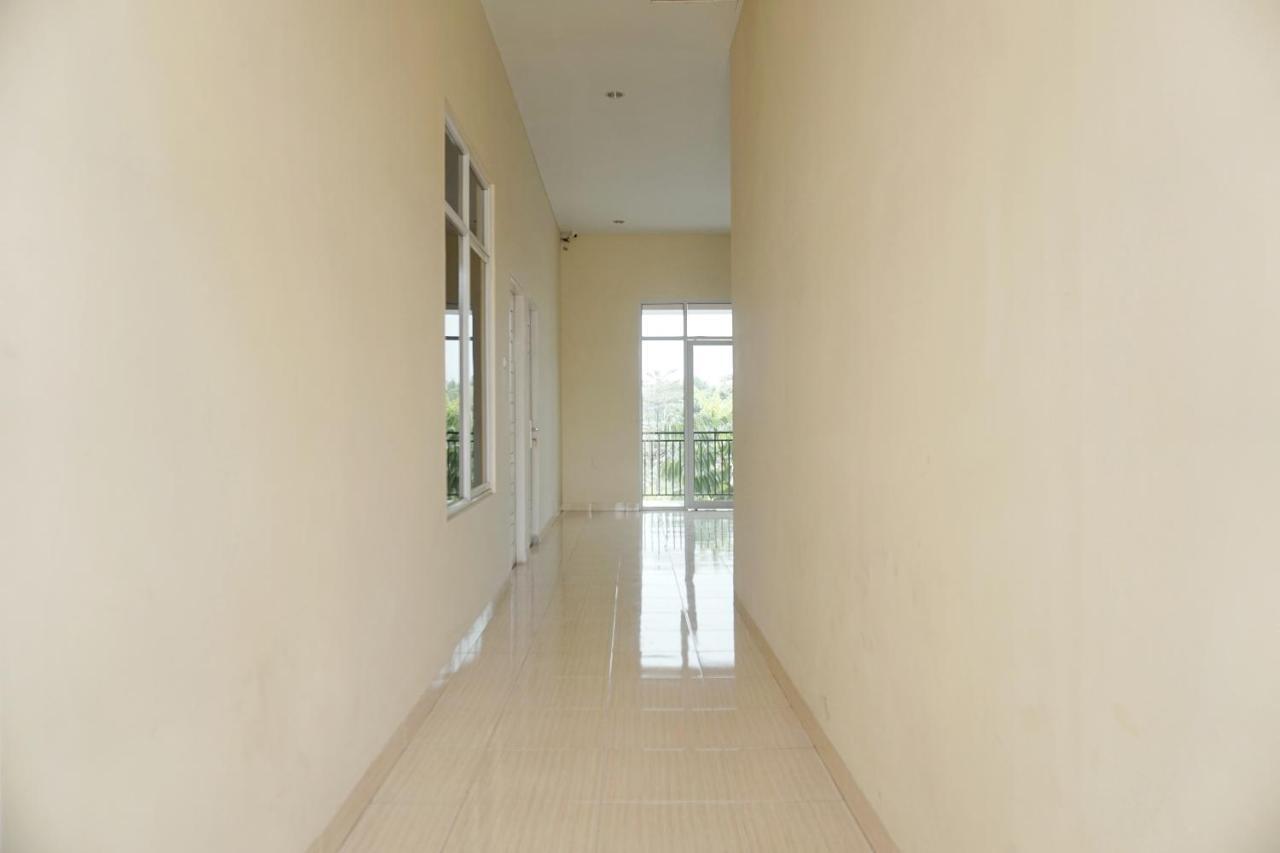 Oyo 1394 Rumaisa Homestay Syariah Pekanbaru Kültér fotó