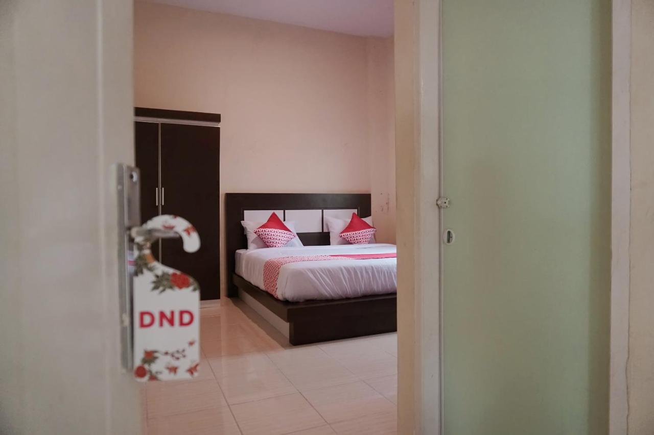 Oyo 1394 Rumaisa Homestay Syariah Pekanbaru Kültér fotó