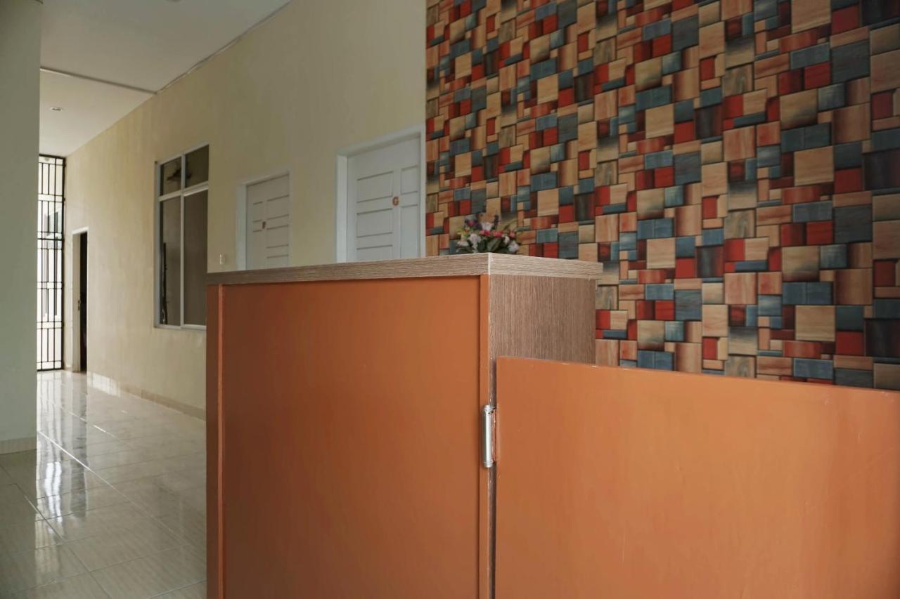 Oyo 1394 Rumaisa Homestay Syariah Pekanbaru Kültér fotó
