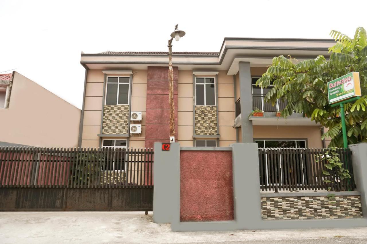 Oyo 1394 Rumaisa Homestay Syariah Pekanbaru Kültér fotó