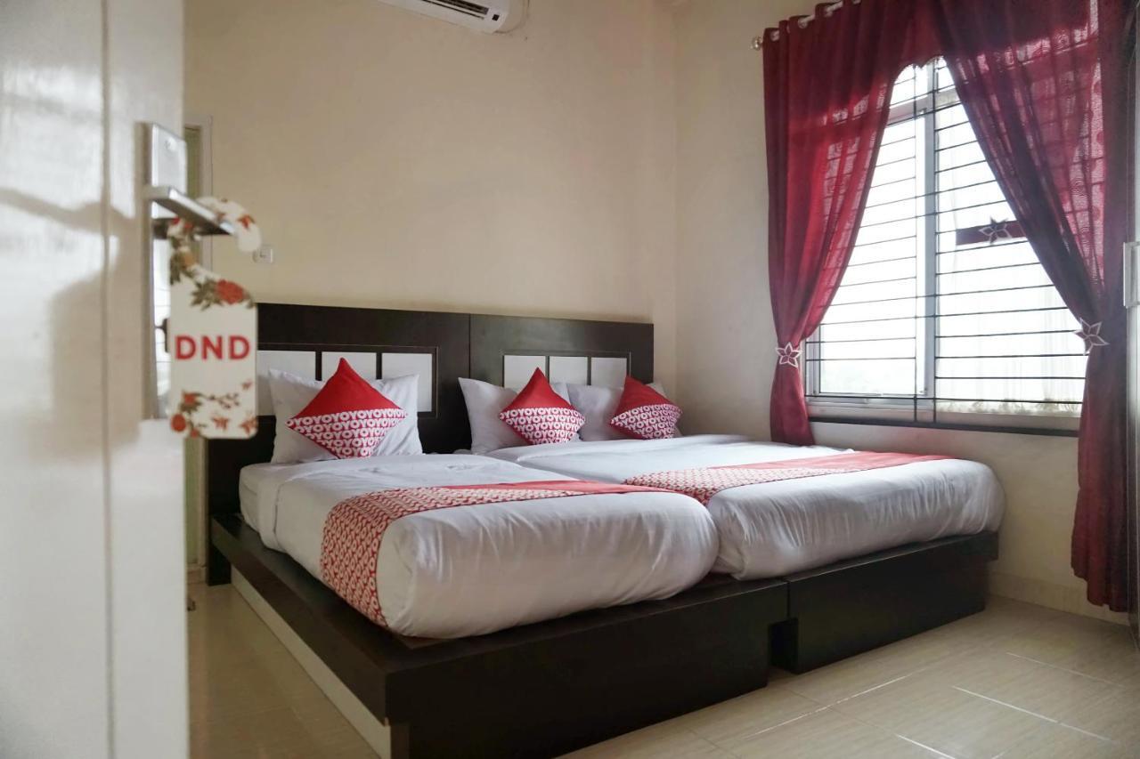 Oyo 1394 Rumaisa Homestay Syariah Pekanbaru Kültér fotó